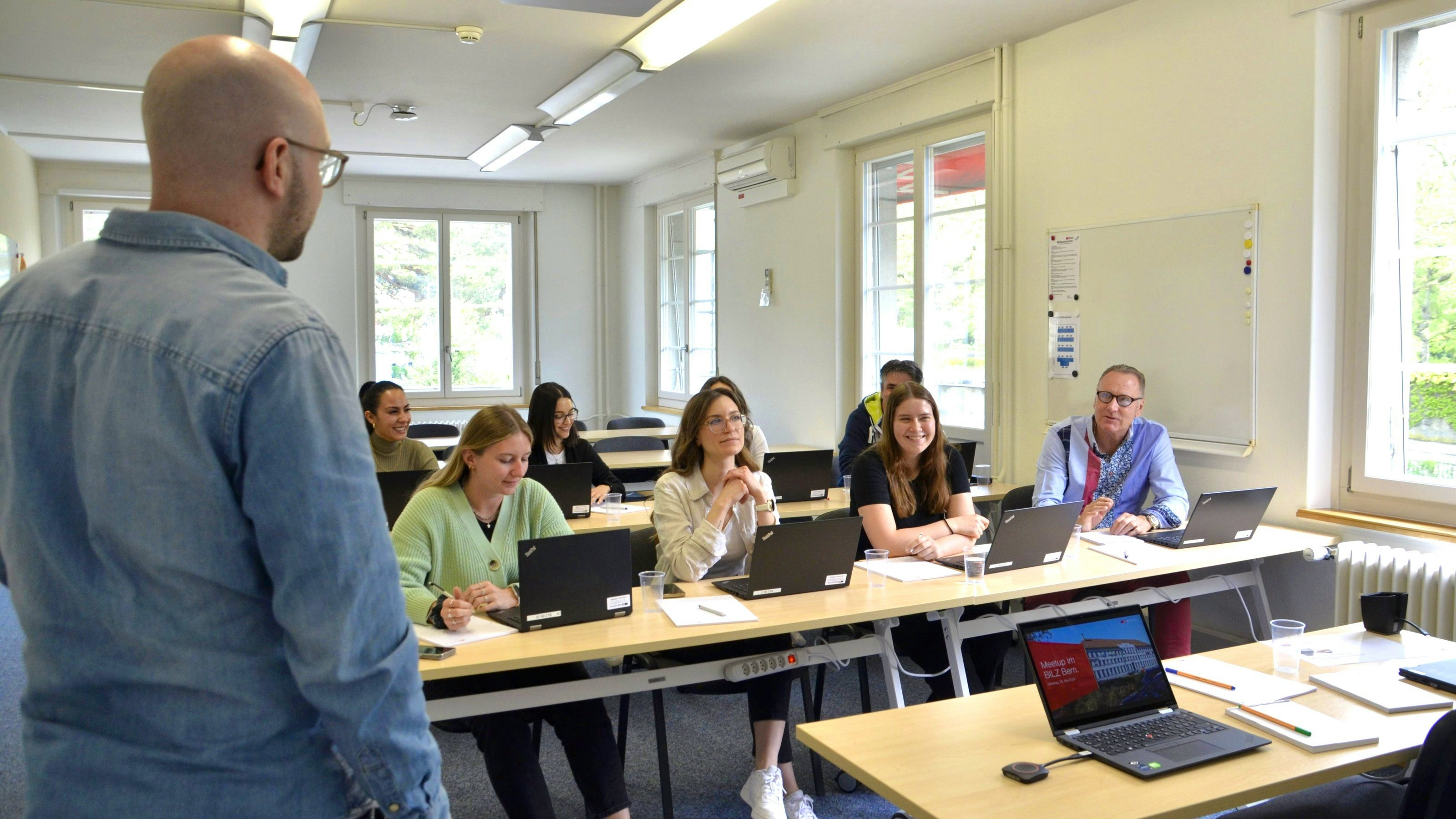 Book meeting, seminar, and workshop rooms in Bern | SBB