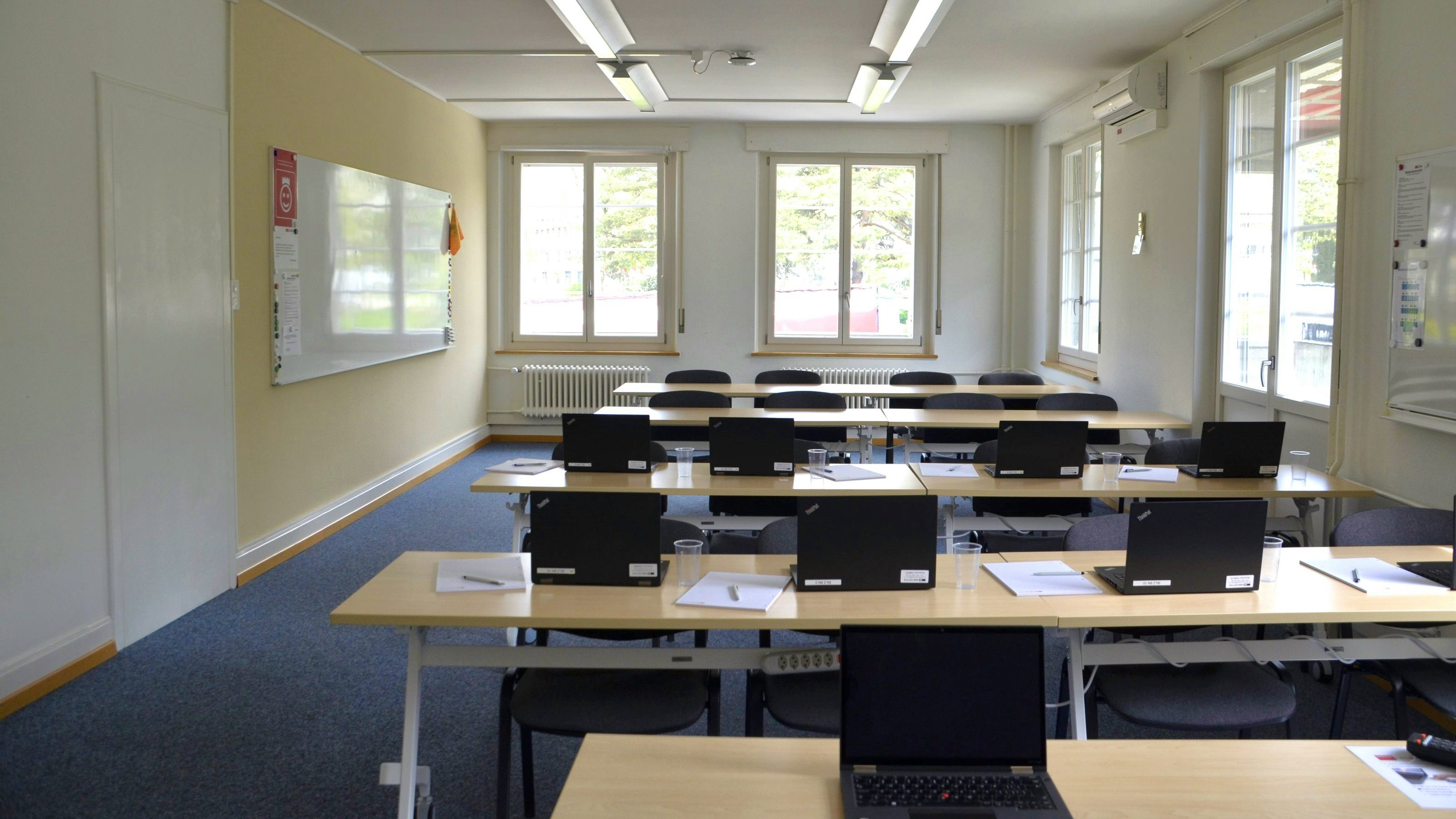 Camera M – Capacità max. 50 persone.