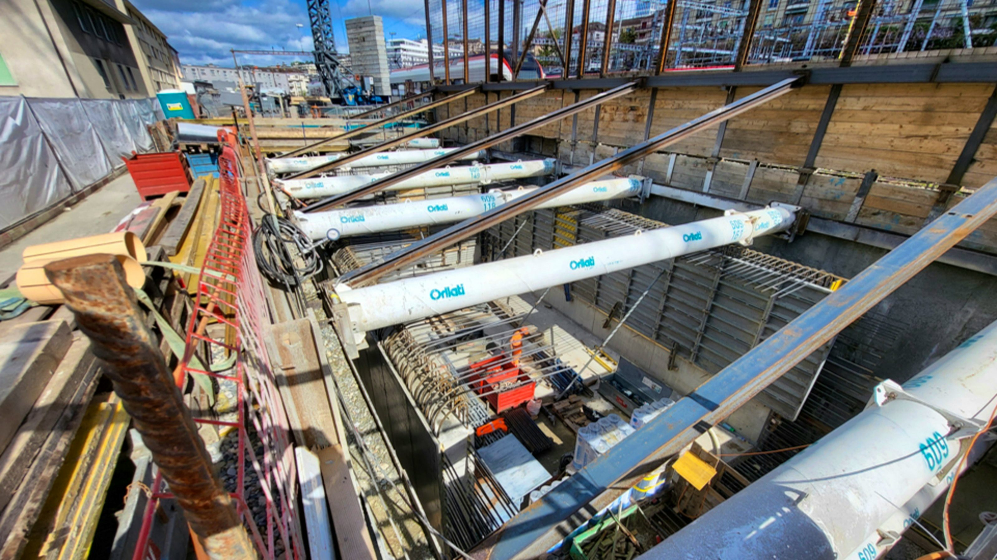 Foto del cantiere per il bacino di ritenzione idrica nel quartiere di Jurigoz.
