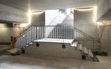 Juli 2022: Auch die Treppe ist fertiggestellt und kann ab sofort benutzt werden.