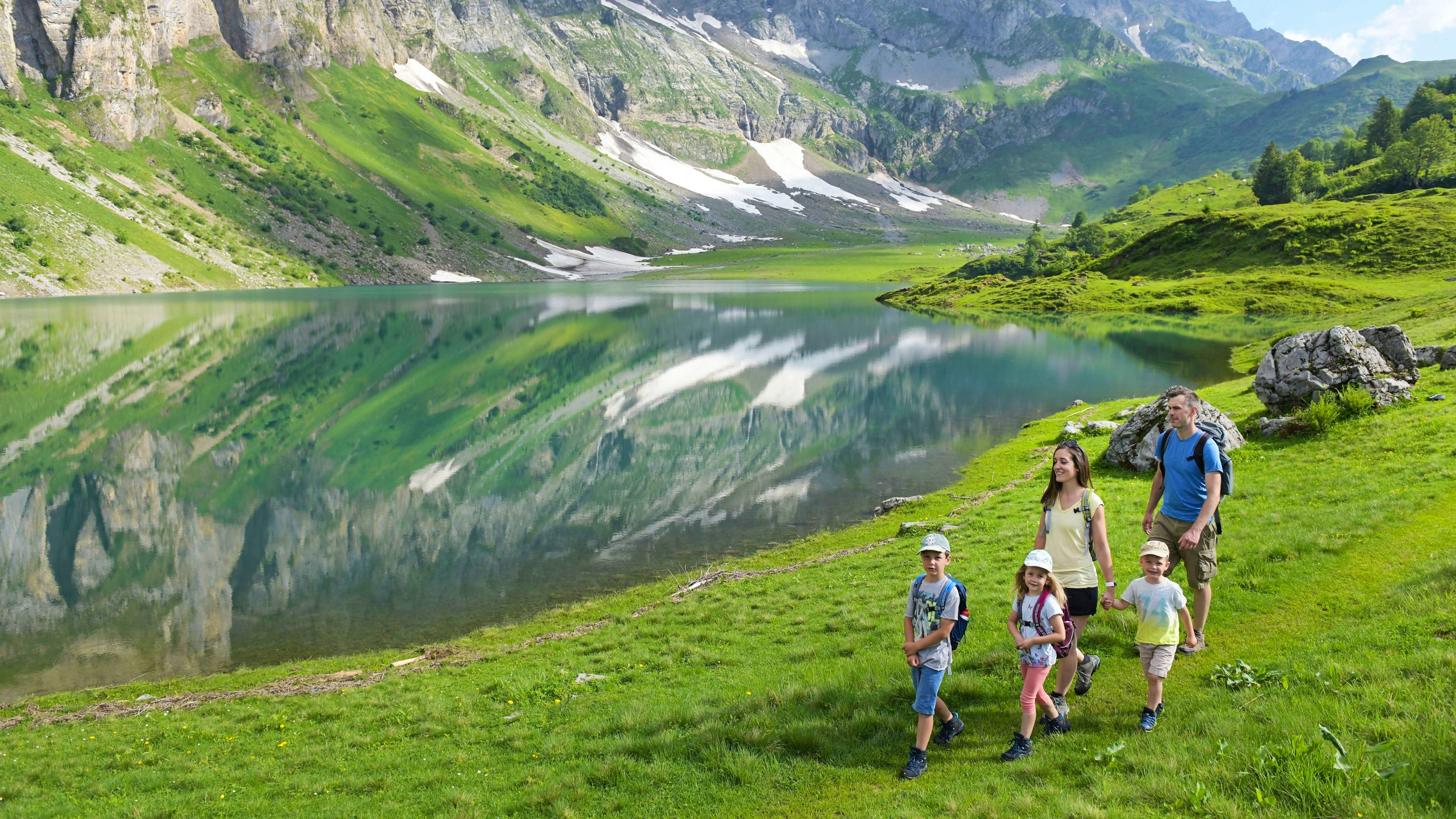 Image of Oberblegisee lake.