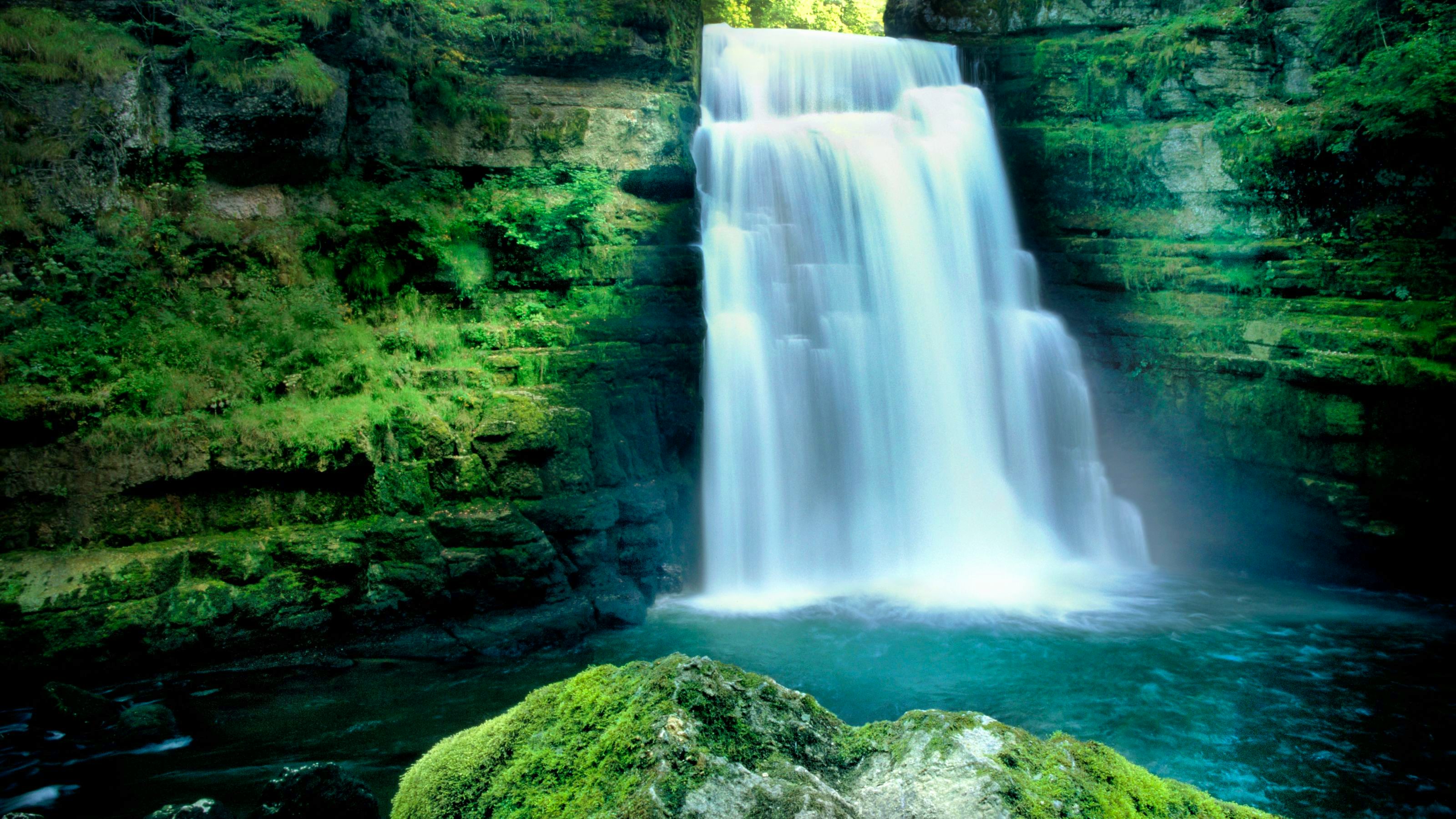 Image of the Saut du Doubs waterfall.