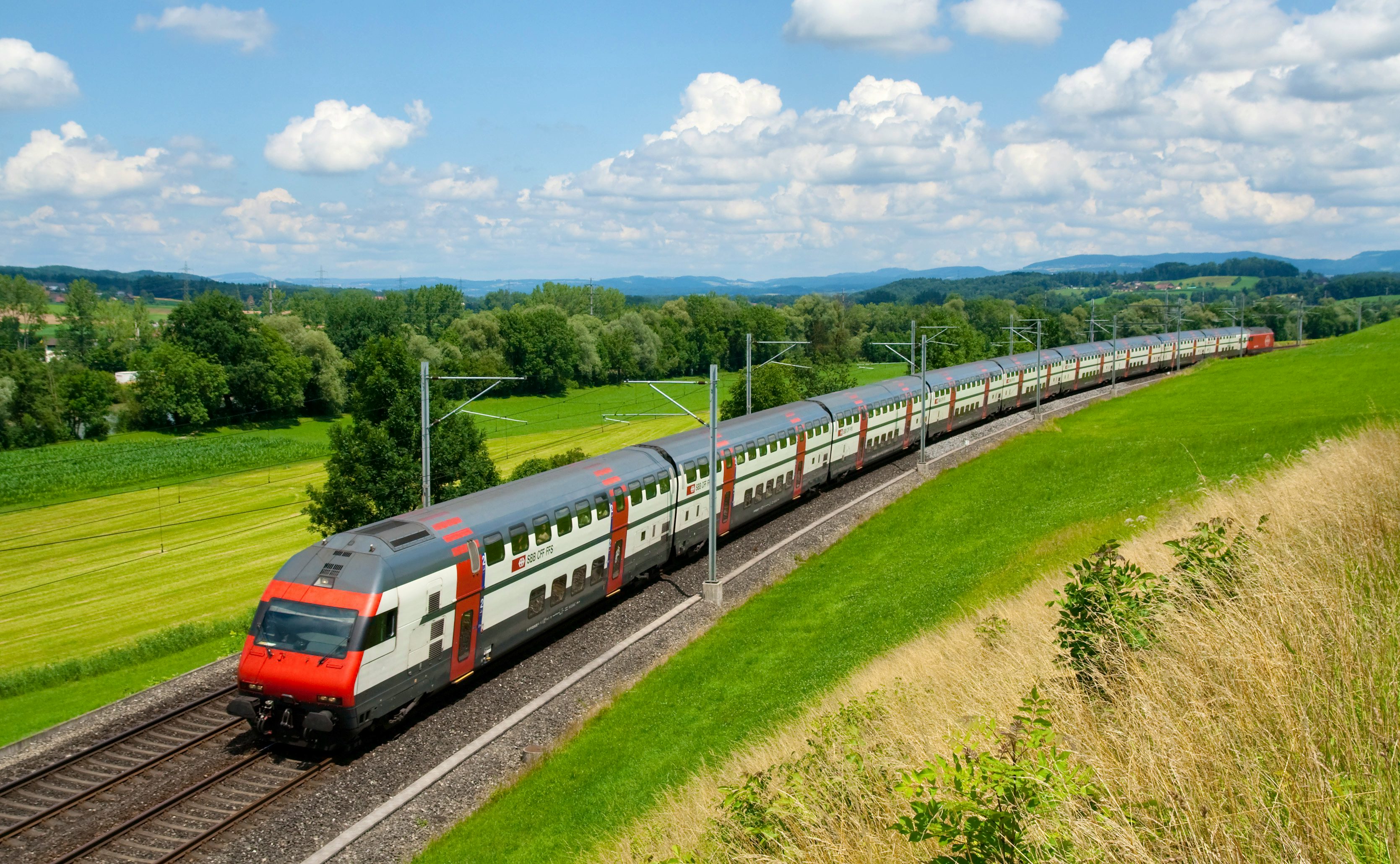 IC2000: the long-distance double-deck train for national hubs | SBB