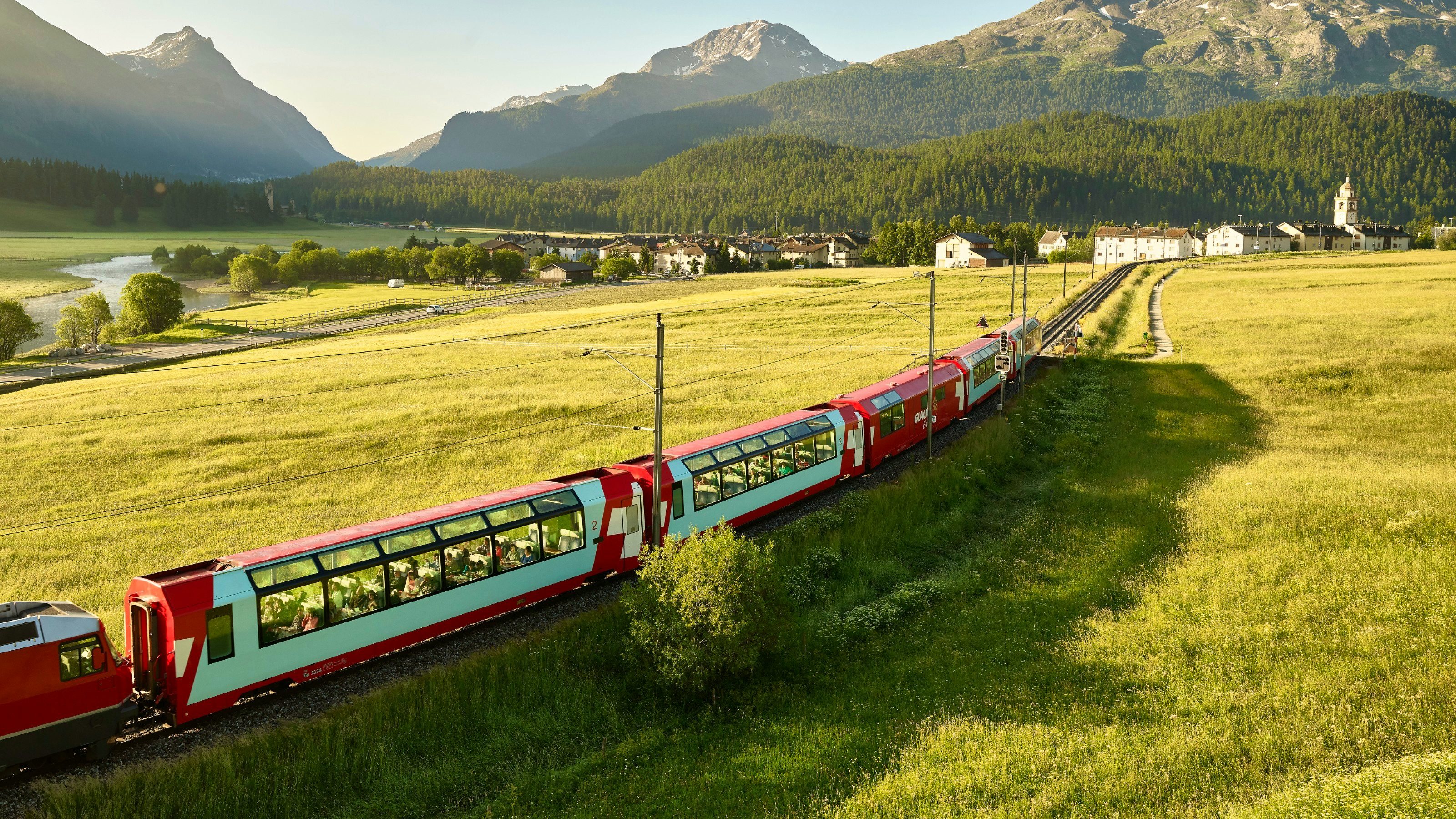 Im Panoramazug durch die Schweiz | SBB